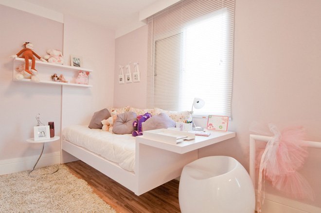 quarto menina, barra balé